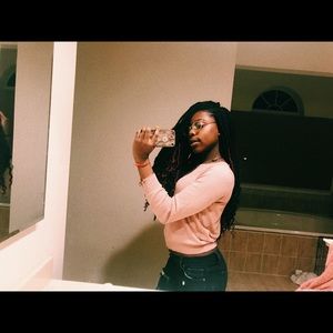 Meet your Posher, Nadia